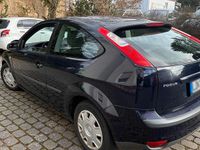 Gebraucht Ford Focus 101 PS (74 kW) 2006 Blau Kleinwagen