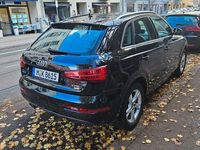 Gebraucht Audi Q3 Comfort 150 PS (110 kW) 2015 Schwarz SUV