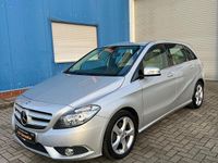 Gebraucht Mercedes B180 122 PS (89 kW) 2013 Silber Kleinwagen