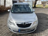 Gebraucht Opel Meriva Design Edition 101 PS (74 kW) 2012 Silber Van / Kleinbus