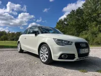 Gebraucht Audi A1 Attraction 105 PS (77 kW) 2013 Weiß Kleinwagen