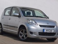 Gebraucht Daihatsu Sirion 69 PS (50 kW) 2008 Silber Kleinwagen
