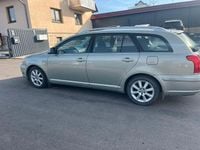 Gebraucht Toyota Avensis Executive 129 PS (94 kW) 2004 Gold Kombi