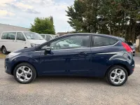 Gebraucht Ford Fiesta Titanium 82 PS (60 kW) 2009 Blau Kleinwagen