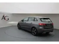 Gebraucht Mercedes B220 190 PS (139 kW) 2020 Mountaingrau metallic Kleinwagen