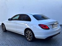 Gebraucht Mercedes C200 Avantgarde 160 PS (117 kW) 2020 Weiß Limousine