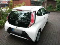 Gebraucht Toyota Aygo 69 PS (50 kW) 2015 Weiß Kleinwagen