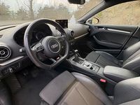 Second-hand Audi A3 S-Line 150 CP (110 kW) 2014 Maro Berlinǎ
