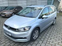 Gebraucht VW Touran Trendline 110 PS (80 kW) 2017 Silber Van / Kleinbus