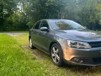 Używany VW Jetta 105 KM (77 kW) 2011 Szary Sedan/Limuzyna