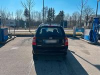 Gebraucht Kia Carens 140 PS (102 kW) 2009 Schwarz Van / Kleinbus