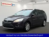 Usado Ford Focus Ghia 125 CV (91 kW) 2008 Púrpura Familiar