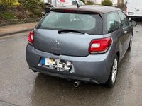 Gebraucht Citroën DS3 Chic 95 PS (69 kW) 2011 Grau Kleinwagen
