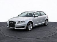 Gebraucht Audi A3 Attraction 102 PS (75 kW) 2010 Silber Kleinwagen