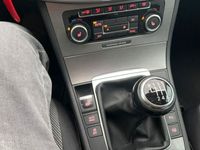 Gebraucht VW Passat Comfortline 160 PS (117 kW) 2012 Blau Kombi