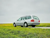 Gebraucht Mercedes E270 Elegance 177 PS (130 kW) 2002 Silber Kombi