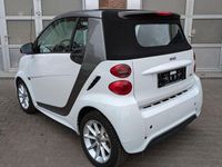 Gebraucht Smart ForTwo Cabrio 71 PS (52 kW) 2014 Weiß Cabrio
