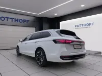Gebraucht VW Passat Elegance 193 PS (141 kW) 2024 Weiß Kombi