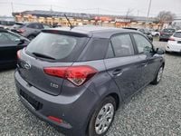 Gebraucht Hyundai i20 Trend 101 PS (74 kW) 2016 Grau Kleinwagen
