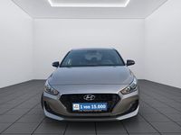 Gebraucht Hyundai i30 Passion 120 PS (88 kW) 2018 White sand metallic Limousine