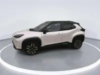 Neu Toyota Yaris Cross Plus 131 PS (96 kW) 2026 Platinum white pearl black SUV
