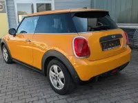 Gebraucht Mini One D 95 PS (69 kW) 2016 Volcanic orange Kleinwagen