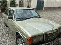 Gebraucht Mercedes 230 136 PS (100 kW) 1982 Grün Limousine