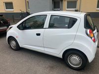 Używany Chevrolet Spark 68 KM (50 kW) 2011 Biały Hatchback