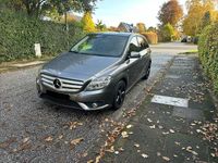 Gebraucht Mercedes B180 109 PS (80 kW) 2011 Grau Van / Kleinbus