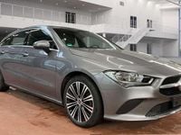 Gebraucht Mercedes CLA200 Progressive 163 PS (119 kW) 2022 Mountaingrau Kombi