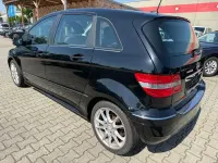 Gebraucht Mercedes B180 116 PS (85 kW) 2010 Schwarz Van / Kleinbus