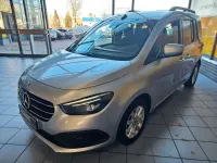 Gebraucht Mercedes T180 Progressive 131 PS (96 kW) 2023 Silber Van / Kleinbus