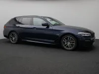 Gebraucht BMW 530 M Sport 292 PS (214 kW) 2022 Bmw individual tansanitblaschwarz Limousine