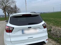 Gebraucht Ford Kuga ST-Line 150 PS (110 kW) 2018 Weiß SUV