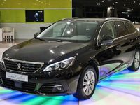 Gebraucht Peugeot 308 SW Allure 131 PS (96 kW) 2020 Schwarz Kombi