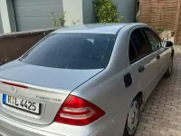 Second-hand Mercedes E200 163 CP (119 kW) 2003 Berlinǎ