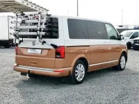 Gebraucht VW Multivan 204 PS (150 kW) 2023 Braun Van / Kleinbus