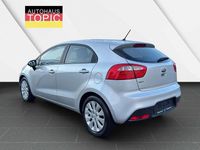 Gebraucht Kia Rio Edition 7 109 PS (80 kW) 2011 Brilliantsilber met. Kleinwagen