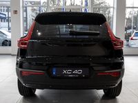 Neu Volvo XC40 Plus 163 PS (119 kW) 2026 Schwarz SUV