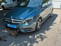 Gebraucht Mercedes B180 122 PS (89 kW) 2012 Blau Kleinwagen