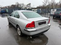 Gebraucht Volvo S60 140 PS (102 kW) 2002 Silber Limousine
