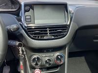 gebraucht Peugeot 208 - TÜV neu