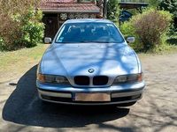 Gebraucht BMW 520 150 PS (110 kW) 1996 Silber Limousine