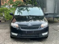 Gebraucht Skoda Rapid 90 PS (66 kW) 2015 Schwarz Kleinwagen