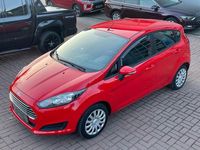 Gebraucht Ford Fiesta Trend 82 PS (60 kW) 2015 Rot Limousine