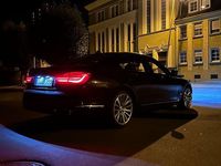 Gebraucht BMW 750 449 PS (330 kW) 2017 Schwarz Limousine
