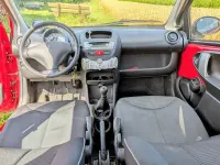 Gebraucht Peugeot 107 Active 68 PS (50 kW) 2012 Rot Kleinwagen