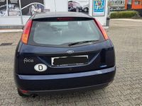 Gebraucht Ford Focus Trend 75 PS (55 kW) 2000 Blau Limousine