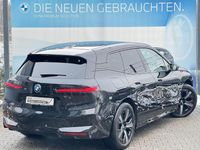 Gebraucht BMW iX Sport Line 239 kW (326 PS) 2023 Black sapphire SUV
