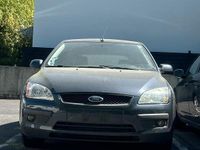 Gebraucht Ford Focus 90 PS (66 kW) 2006 Grau Coupé